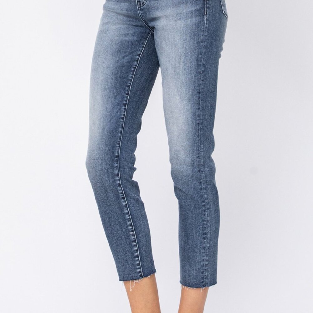 Judy Blue JB88191 RAW HEM HIGH WAIST RELAXED FIT CROP 7/28 - Picture 6 of 11